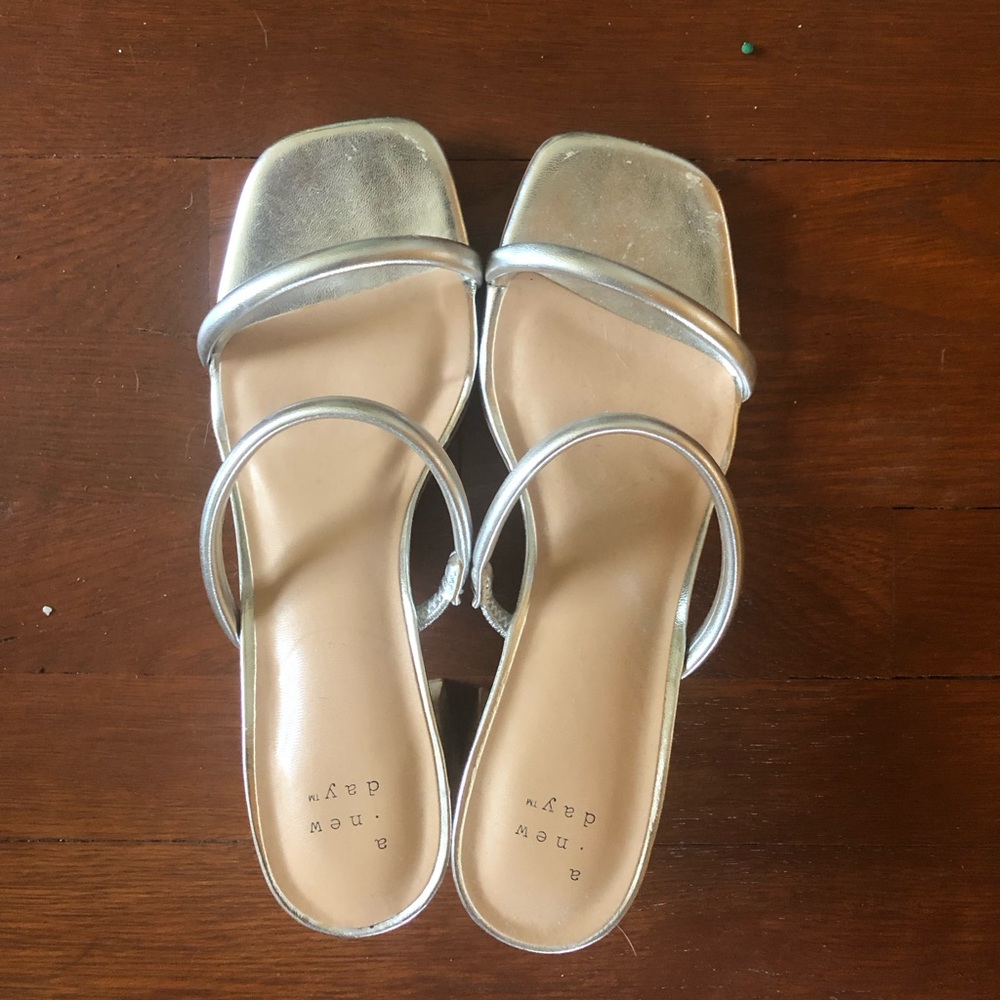 Size 7 silver heels